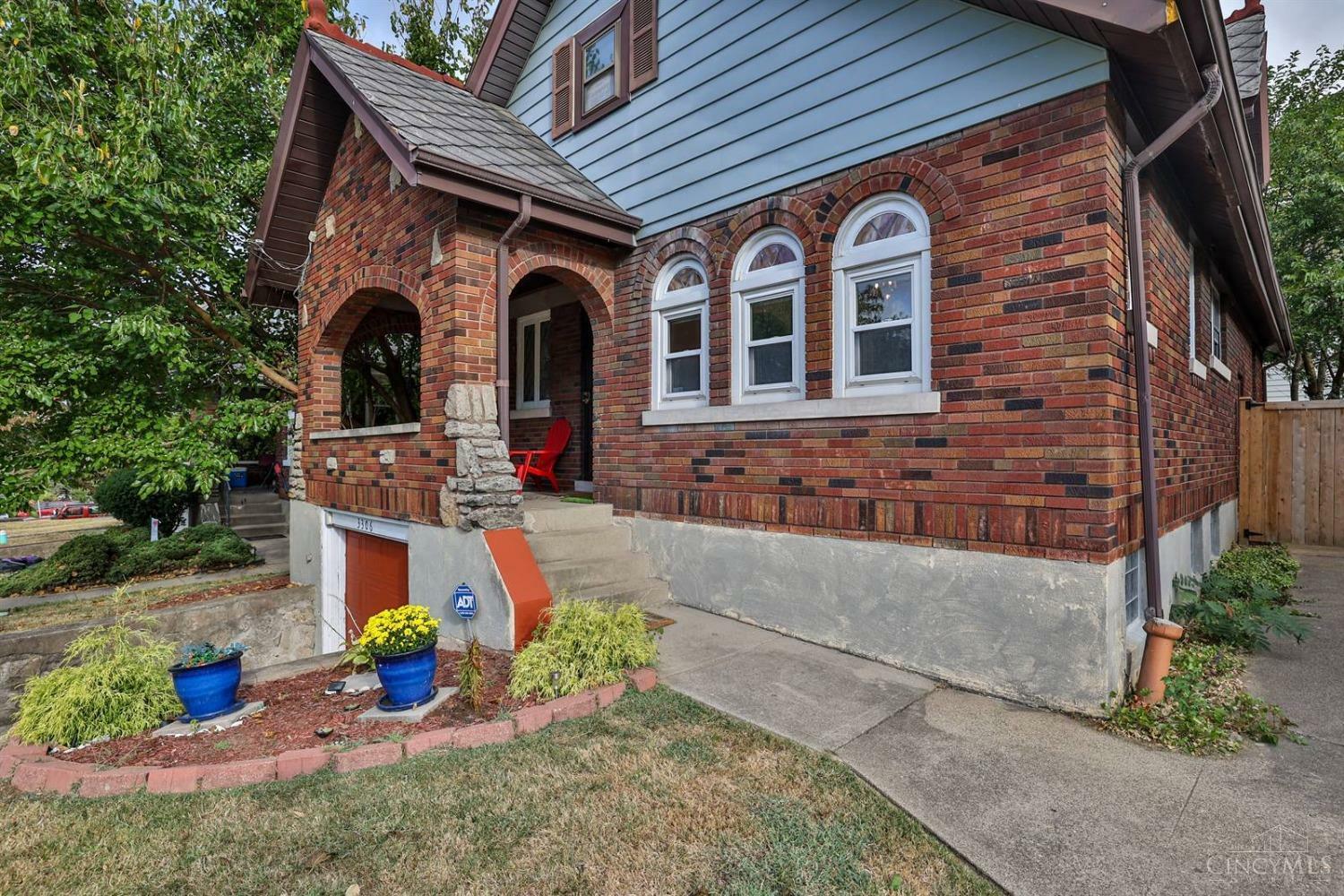 Property Photo:  3306 Hanna Avenue  OH 45211 