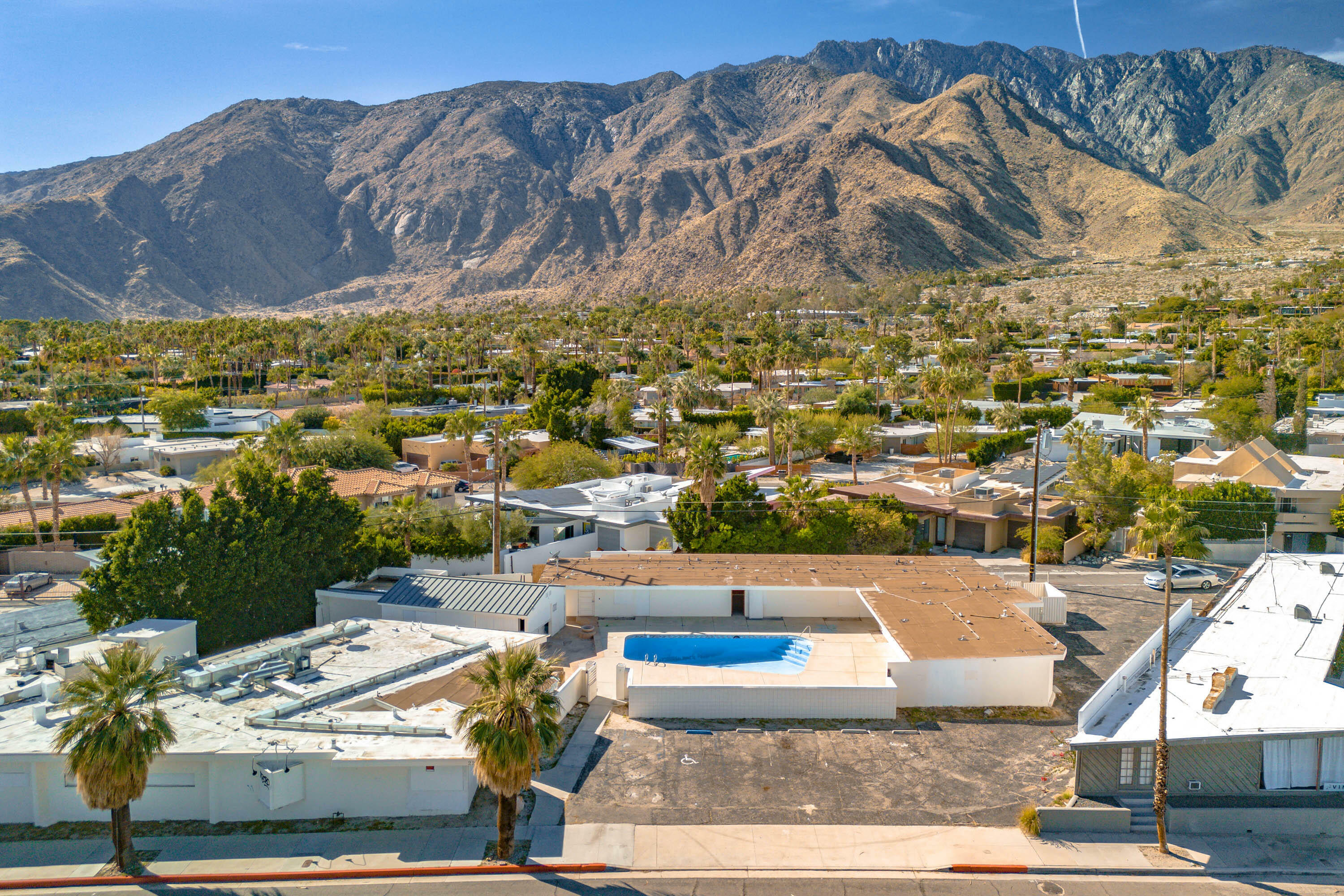 Property Photo:  2249 N Palm Canyon Drive  CA 92262 