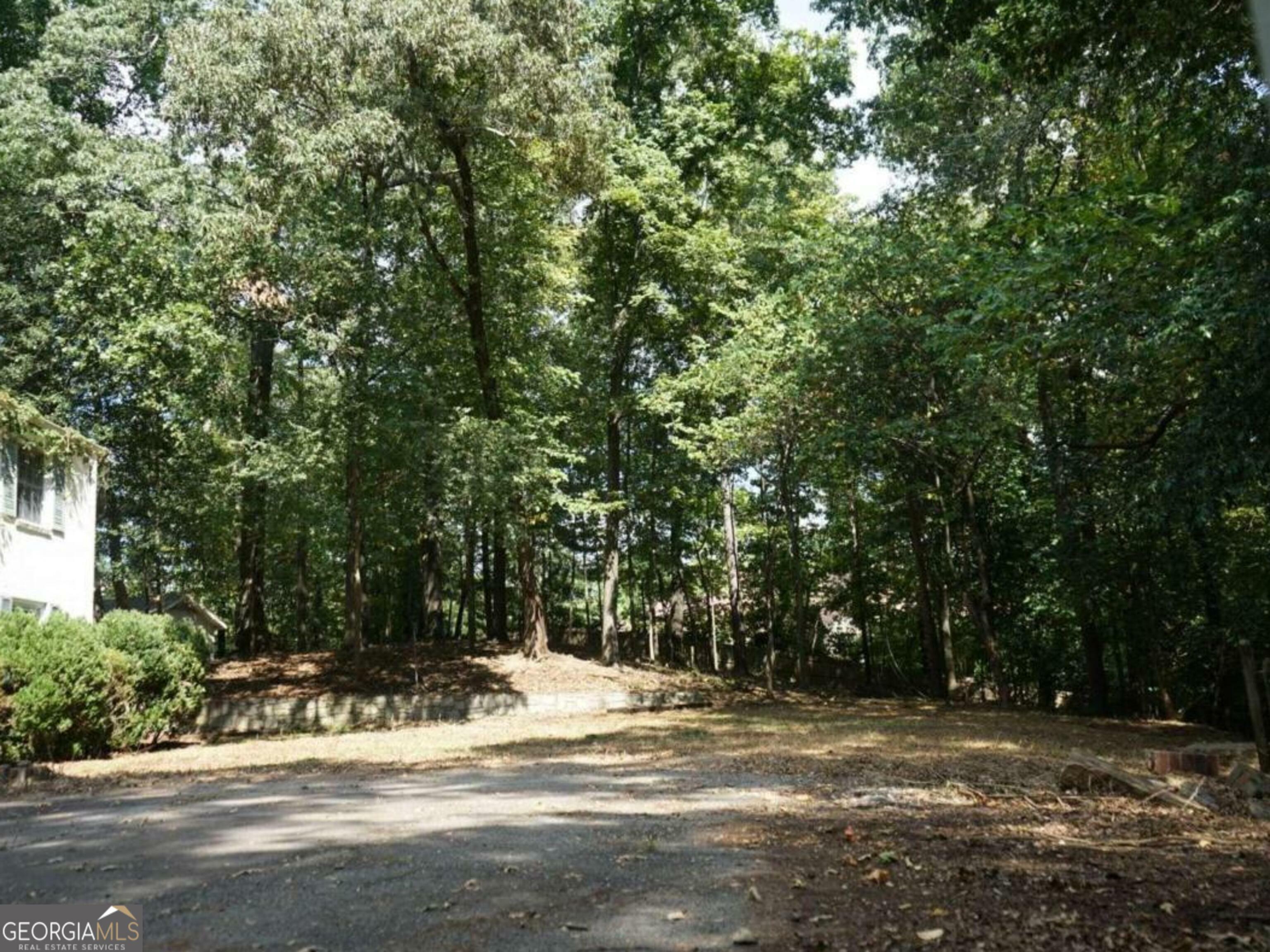 Property Photo:  1700 W Paces Ferry Road NW  GA 30327 