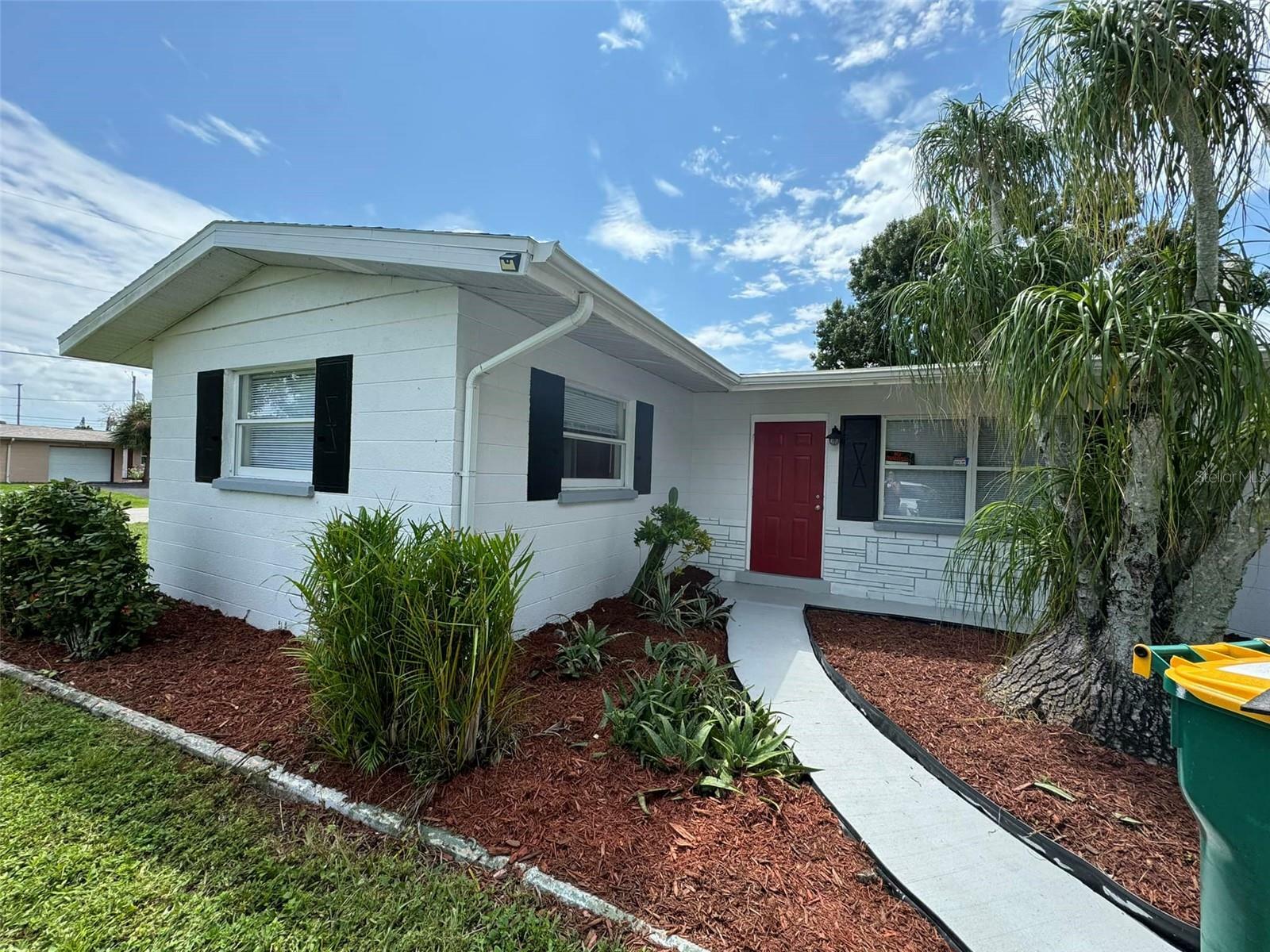 Property Photo:  109 Barre Drive NW  FL 33952 