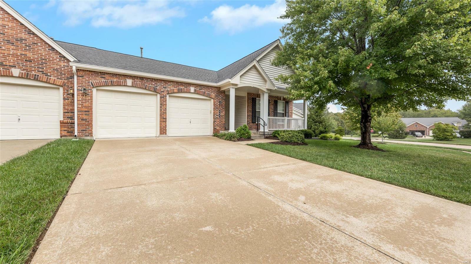 Property Photo:  864 Waterford Villas Drive  MO 63367 