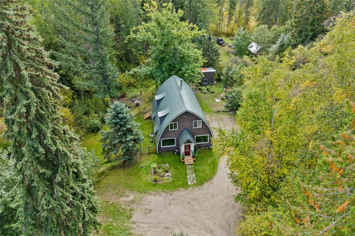 Property Photo:  6933 Ranchero Drive E  BC V1E 2Y5 