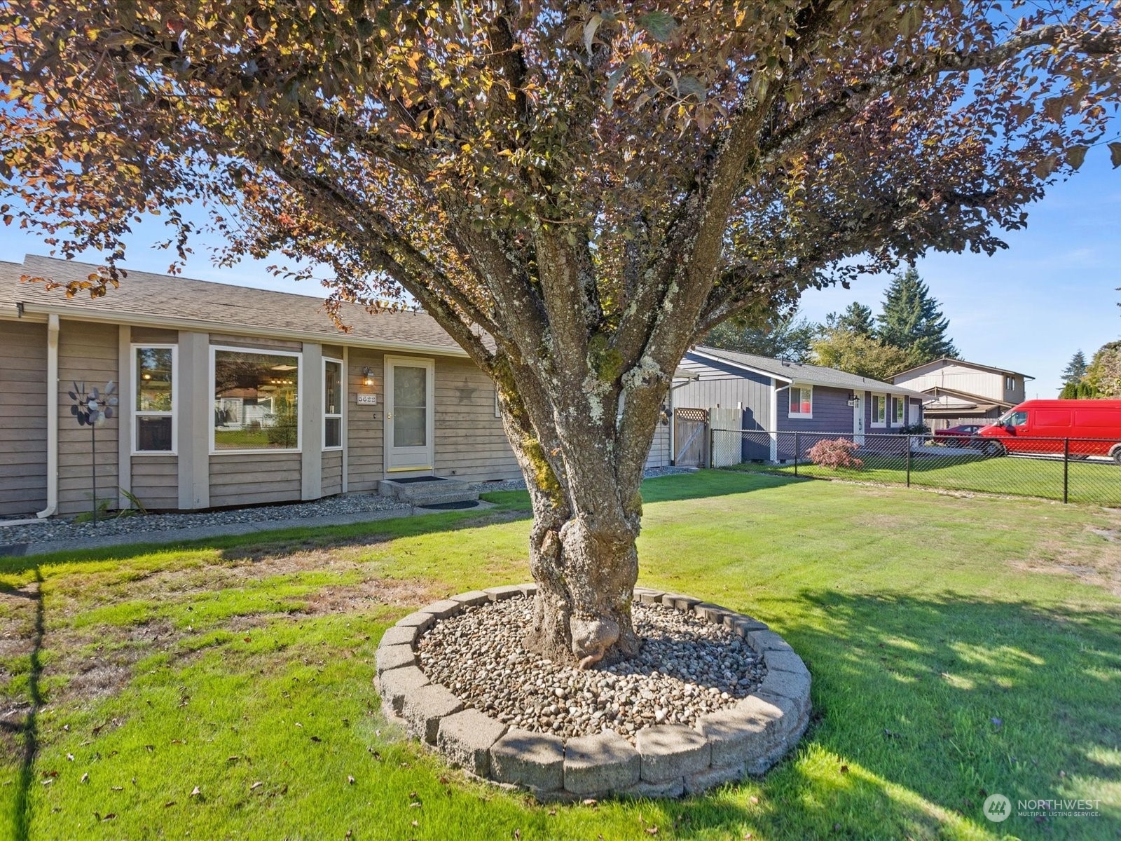 Property Photo:  5622 93rd Place NE  WA 98270 