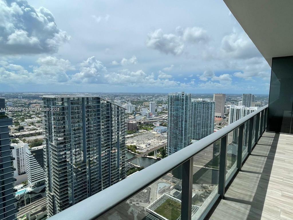 Property Photo:  801 S Miami Ave 4410  FL 33130 