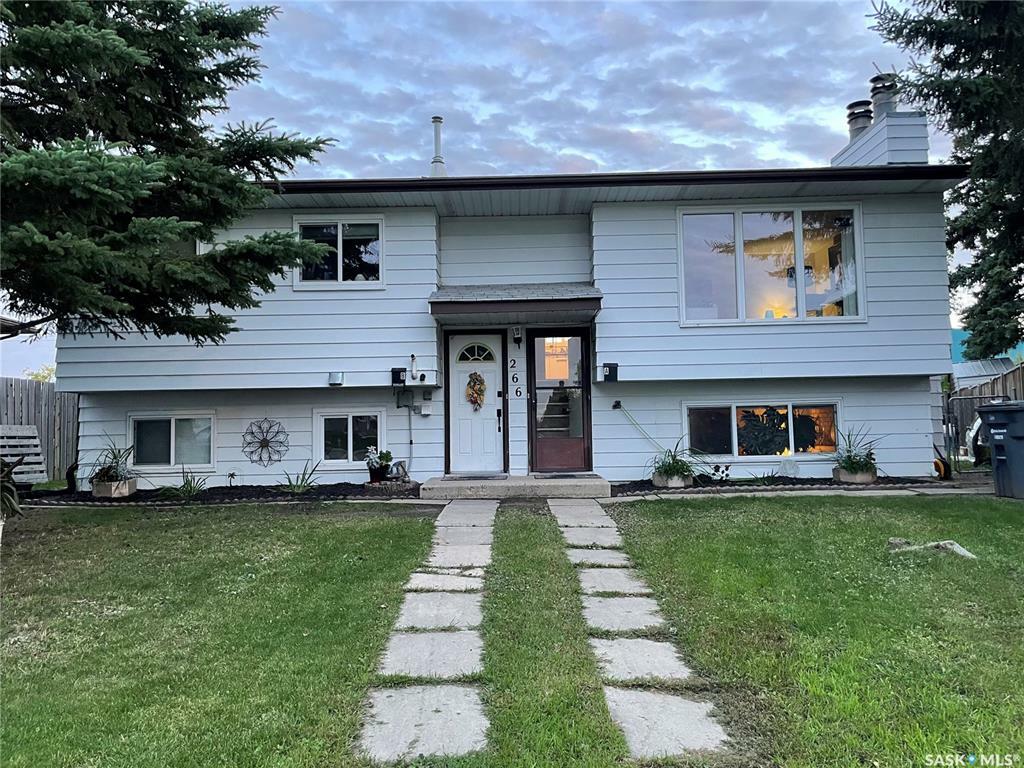 266 Langevin Crescent  Saskatoon SK S7L 5R3 photo