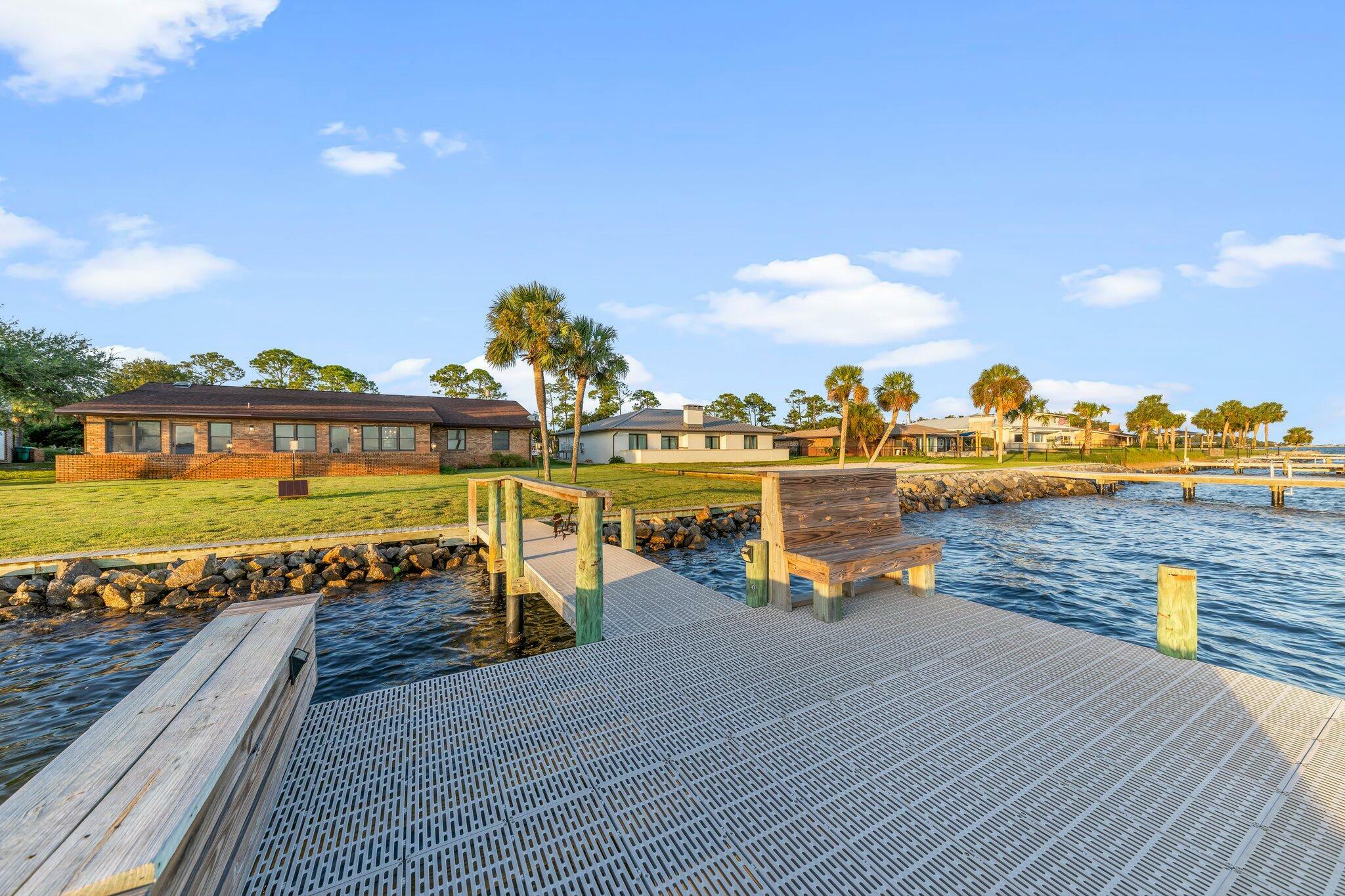 Property Photo:  25 Bayshore Drive  FL 32579 