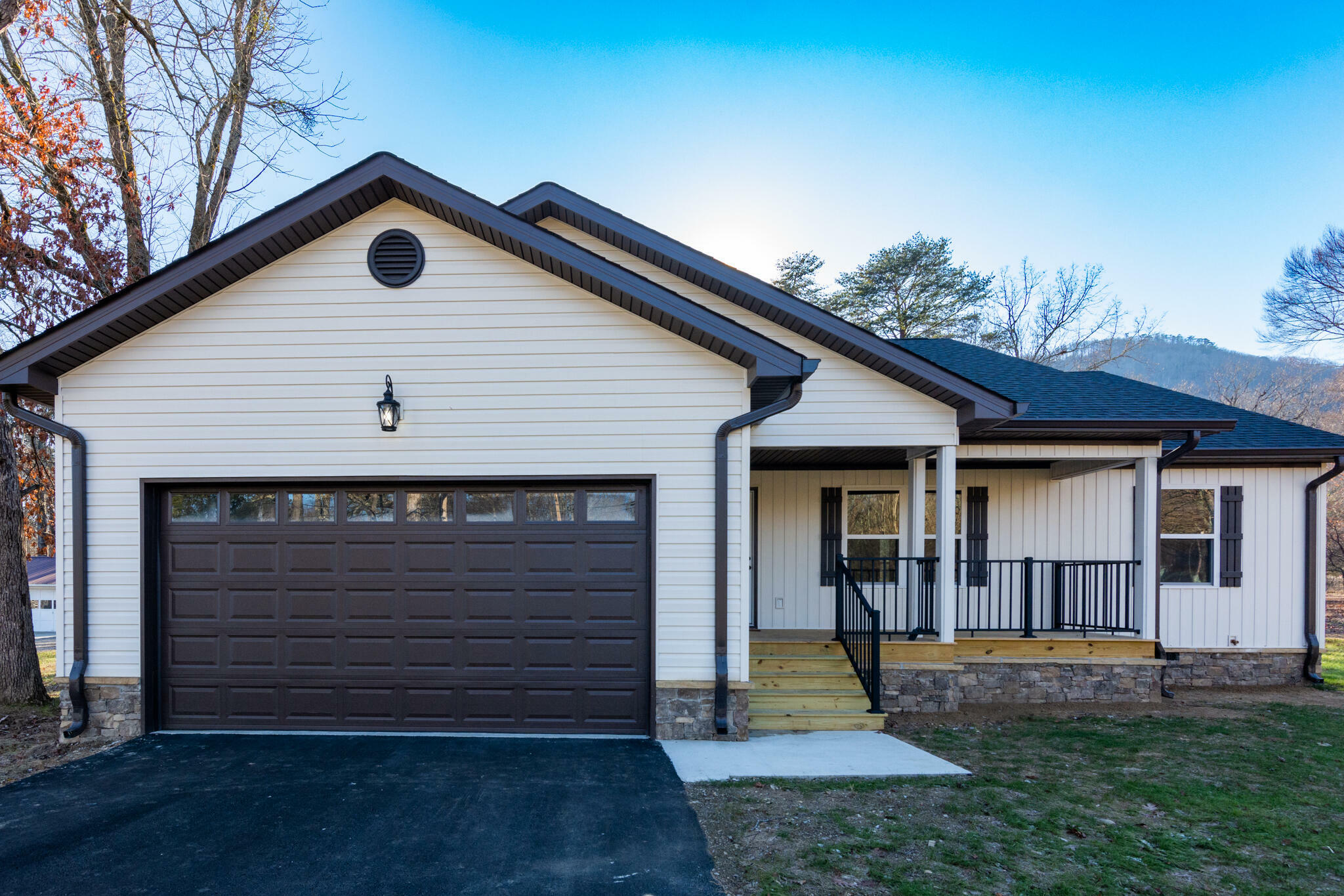 Property Photo: 418 Old State Highway 8 TN 37327