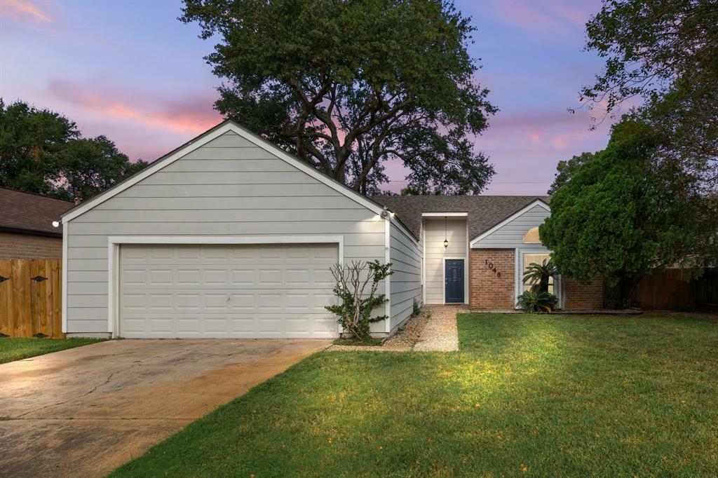 Property Photo: 1046 Red Rock Canyon Drive TX 77450