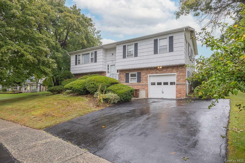 Property Photo:  160 Lake Nanuet Drive  NY 10954 