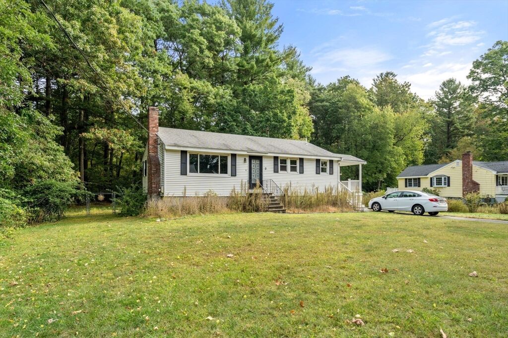 Property Photo:  9 Broad St  MA 01887 