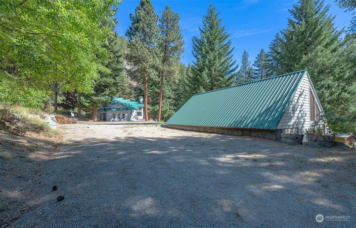 3 bed Entiat home for sale 17976 Entiat River Road, Entiat, WA 98822