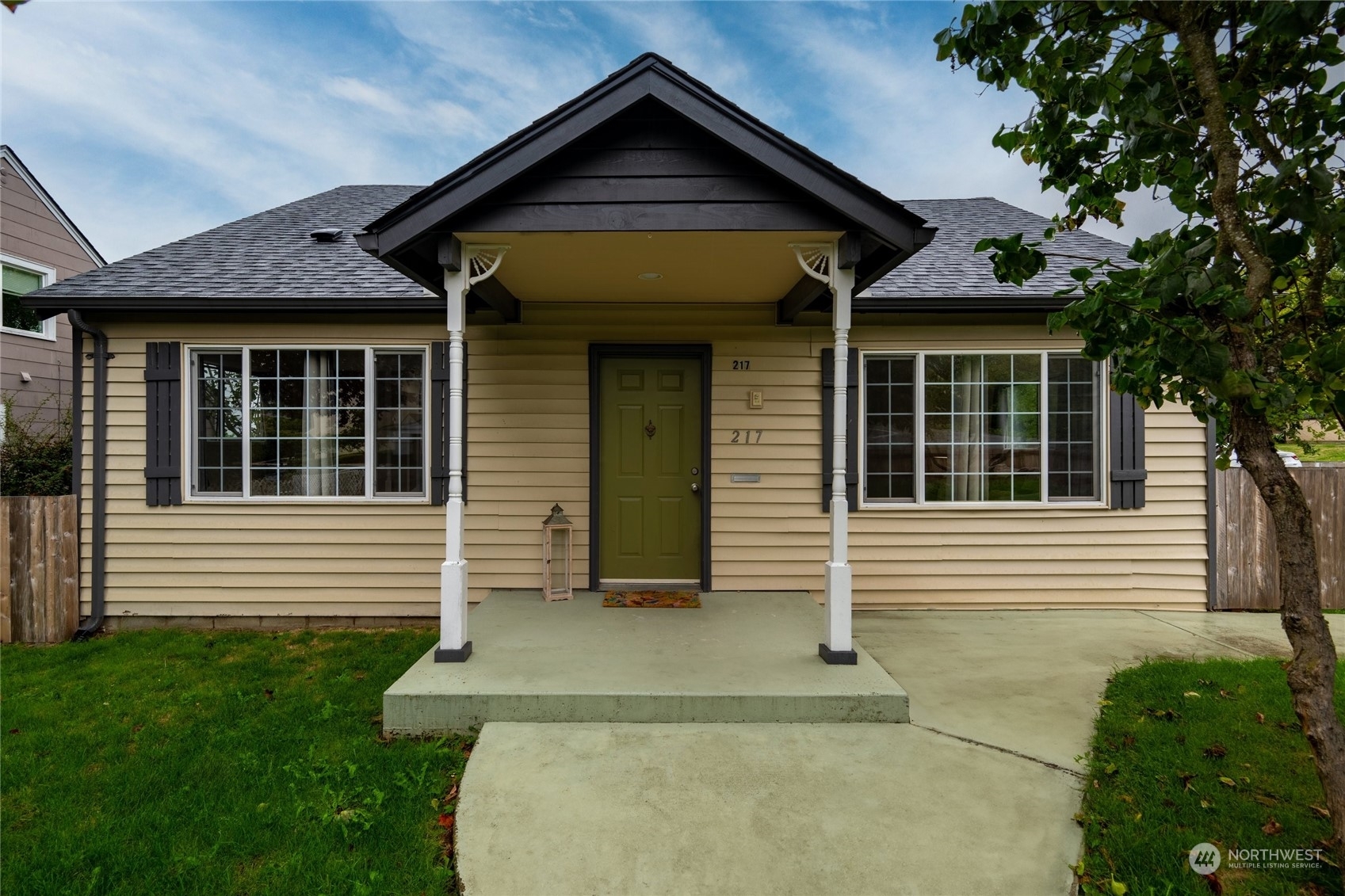 217 E Cedar Street  Mount Vernon WA 98273 photo