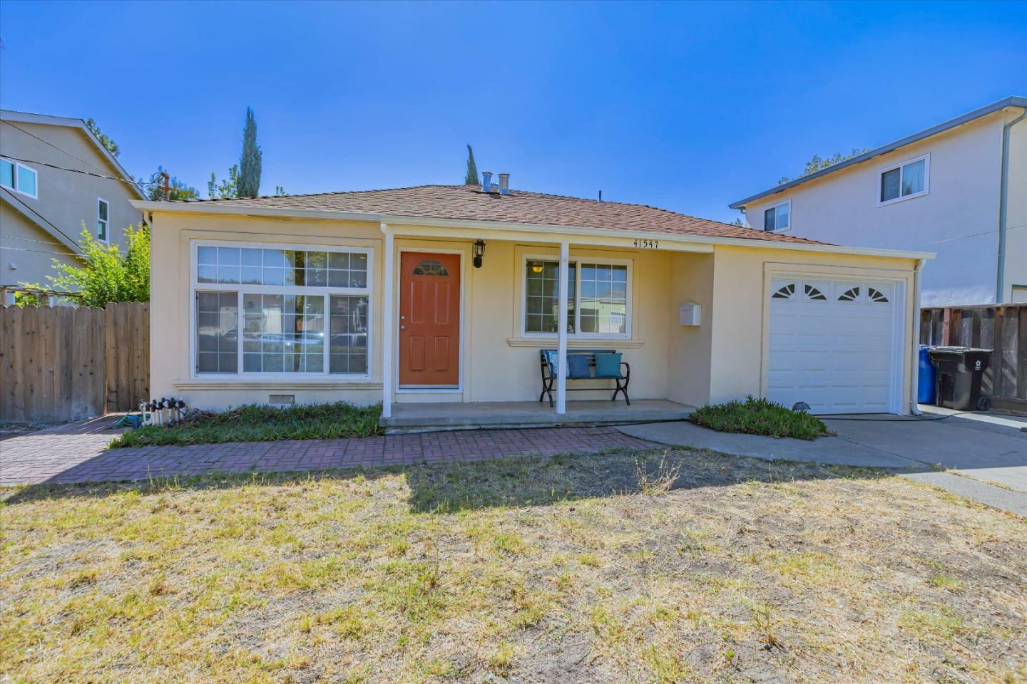 Property Photo:  41547 Beatrice Street  CA 94539 