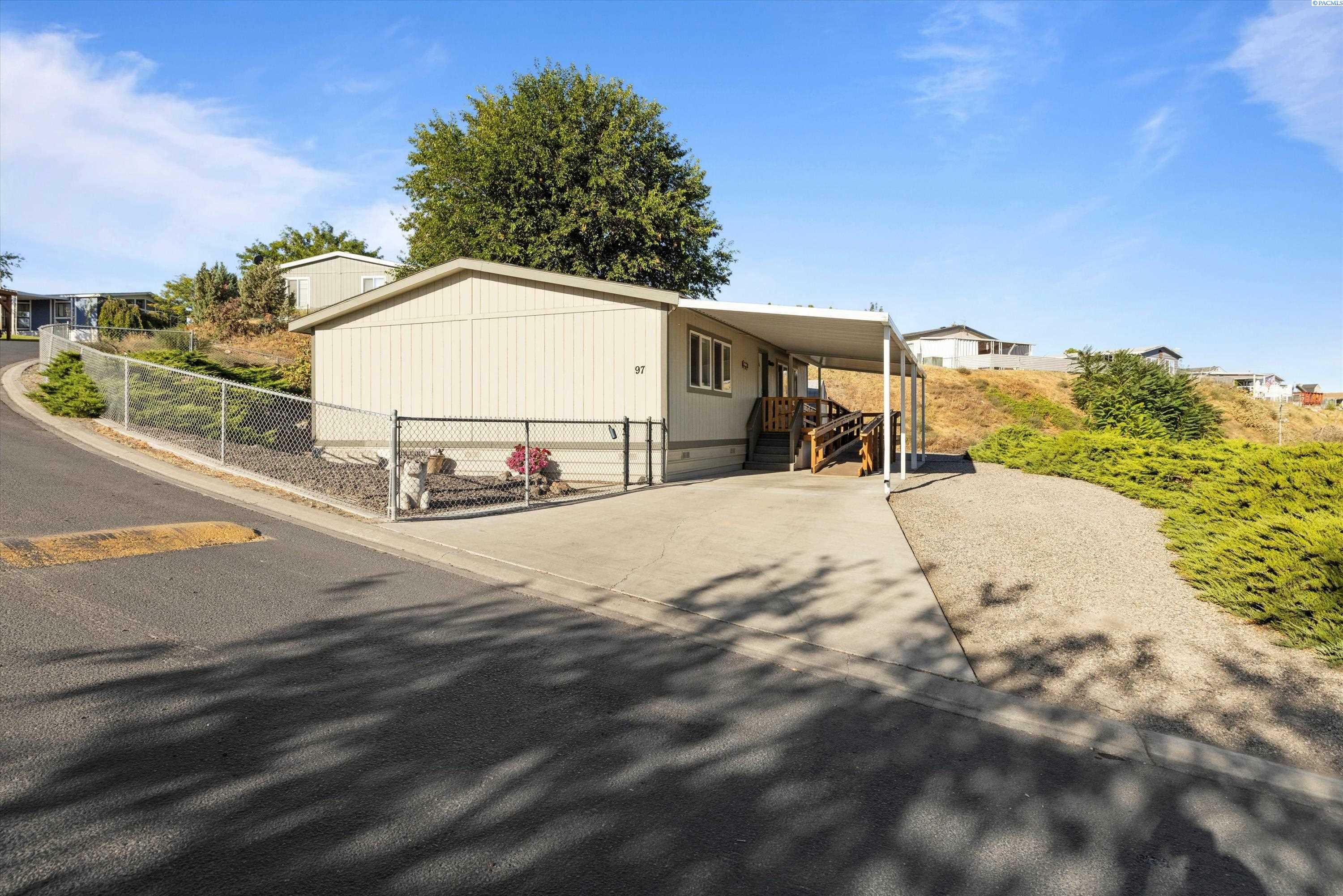 Property Photo:  97 Ridgecliff Drive  WA 99352 