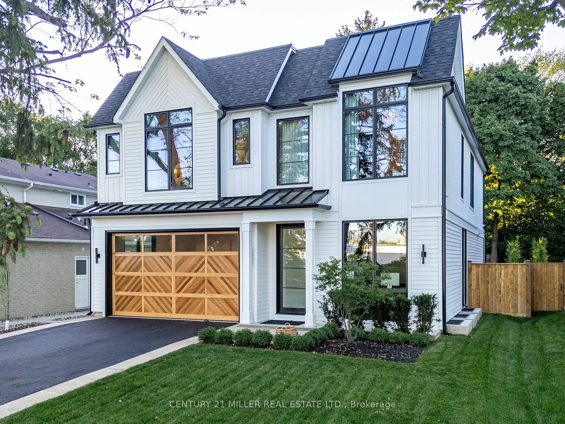 Property Photo:  331 Macdonald Rd  ON L6J 2A8 