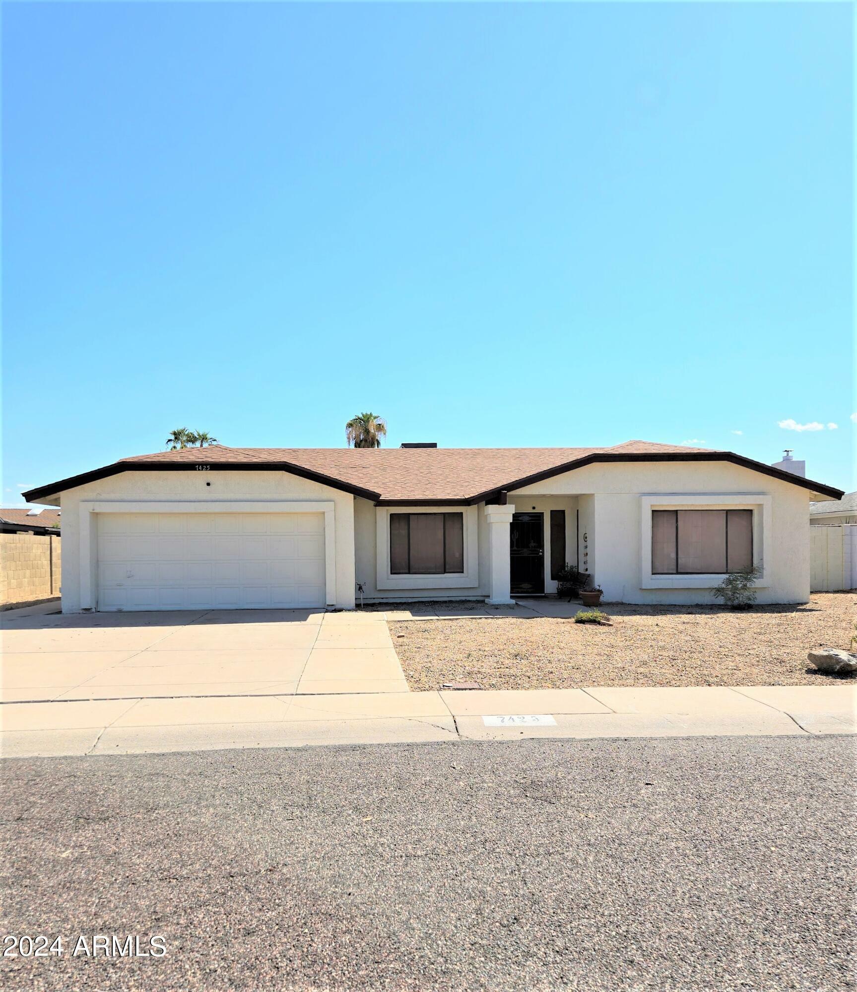 Property Photo:  7425 W Jenan Drive  AZ 85345 