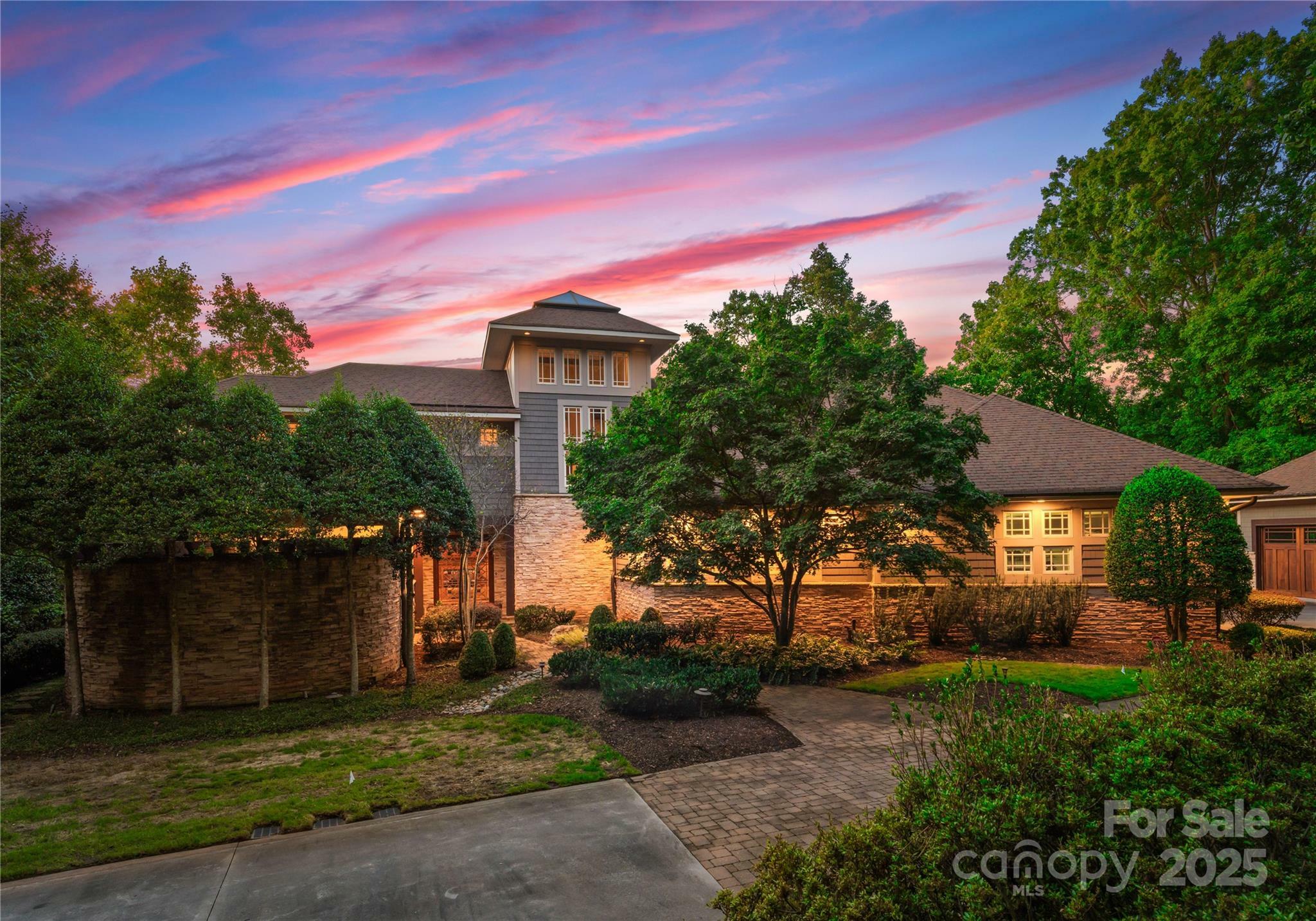 Property Photo: 10310 Wildlife Road NC 28278