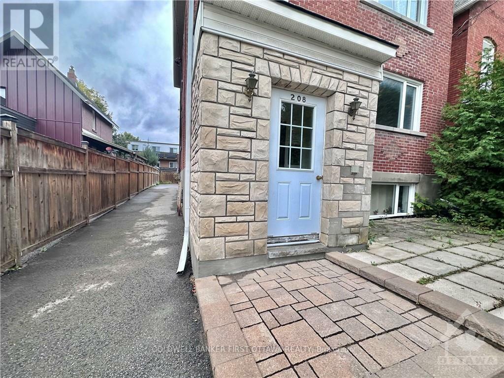 Photo de la propriété:  208 Cambridge Street North  ON K1R 7A9 