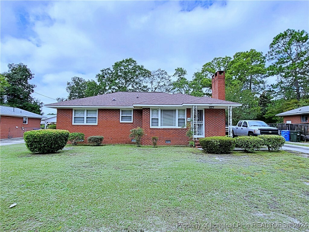 Property Photo:  1911 Seabrook Road  NC 28301 