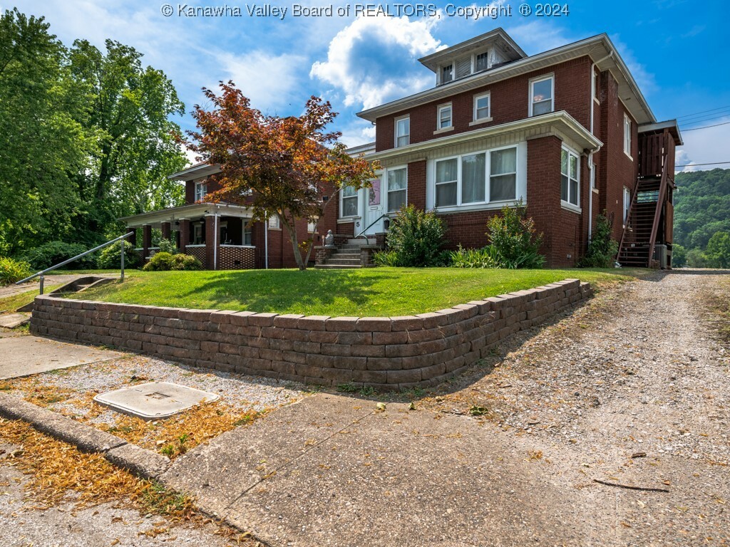 Property Photo:  5 Maccorkle Avenue  WV 25303 