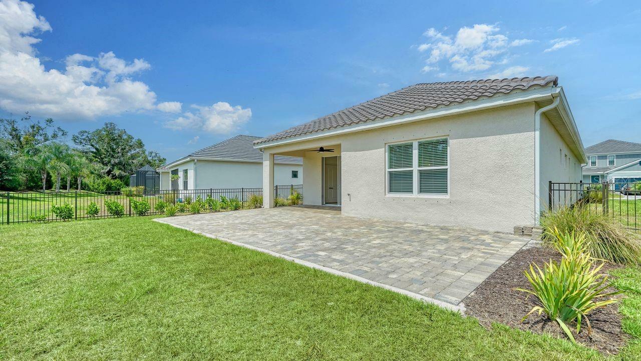 Property Photo:  10105 Canaveral Circle  FL 34241 