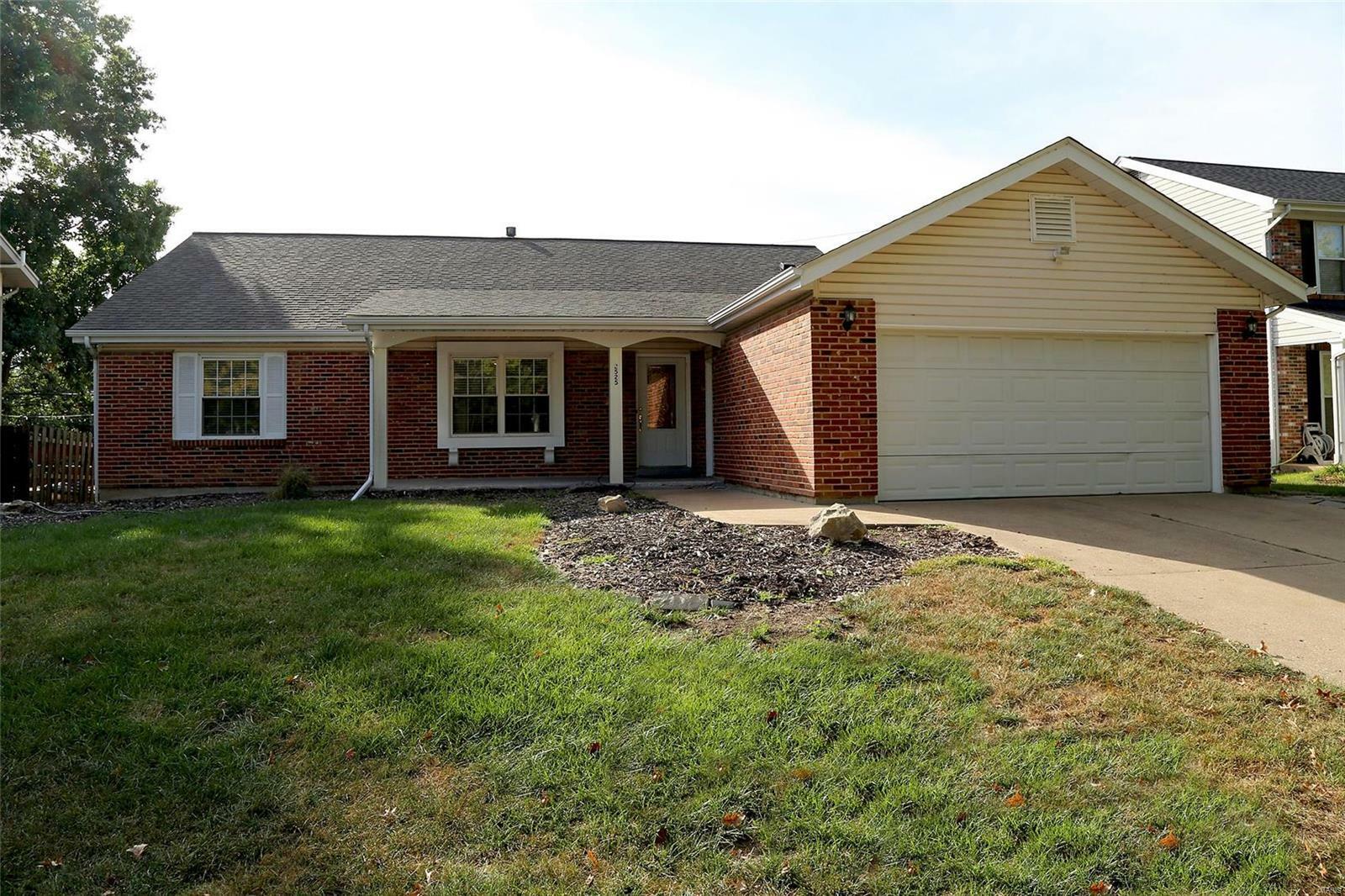 Property Photo:  2525 Westglen Farms Drive  MO 63011 