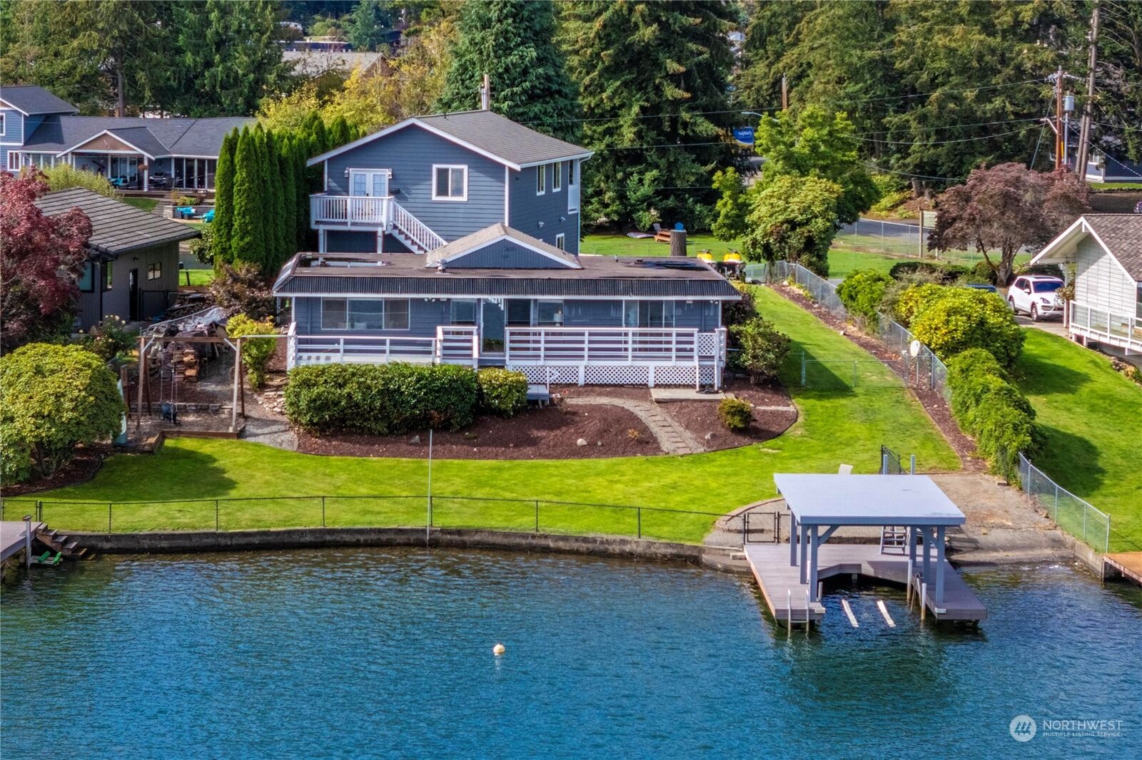 Property Photo:  2401  Tacoma Point Drive E  WA 98391 