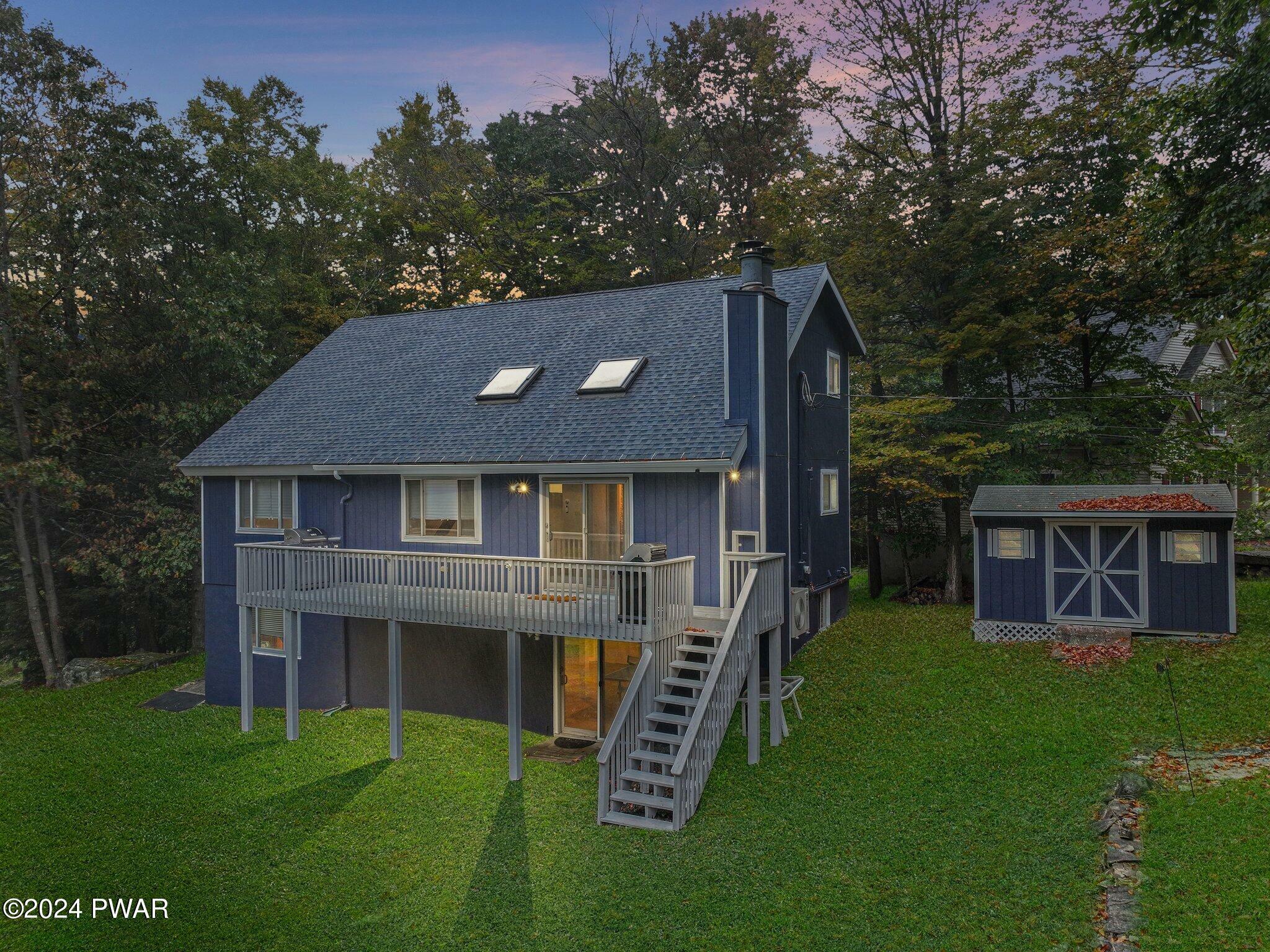 Property Photo:  72 Chestnuthill Drive  PA 18436 