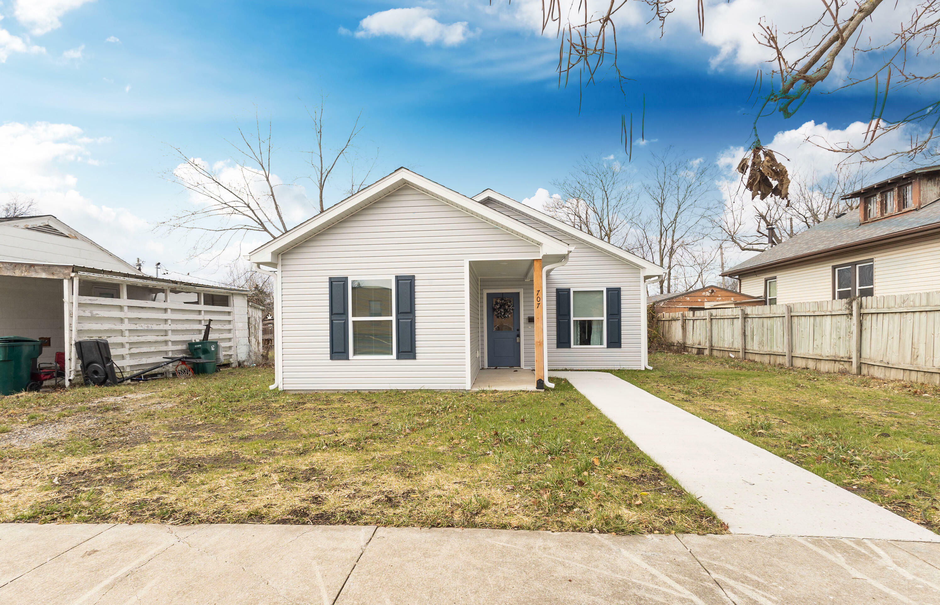Property Photo: 707 S 5th St. MO 65270