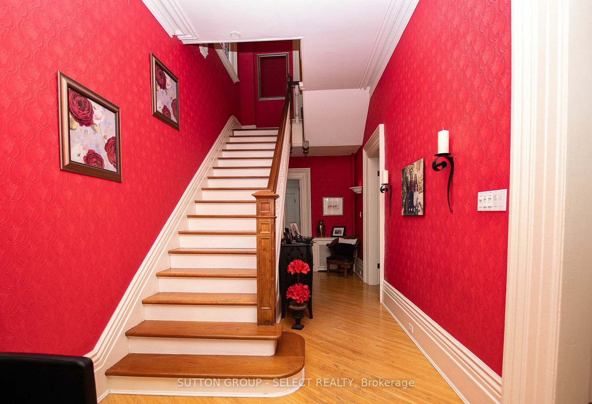 Property Photo:  554 Waterloo St  ON N6B 2P9 