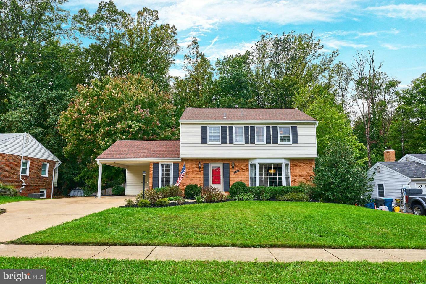 Property Photo:  8306 Carrleigh Parkway  VA 22152 