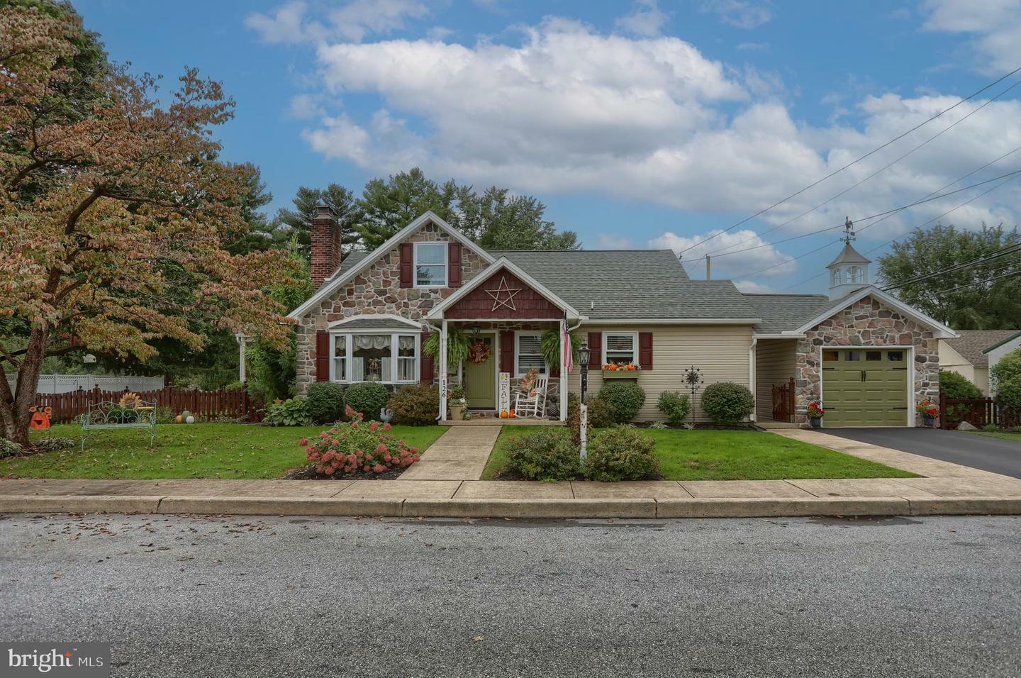 Property Photo: 126 S Walnut Street PA 17036