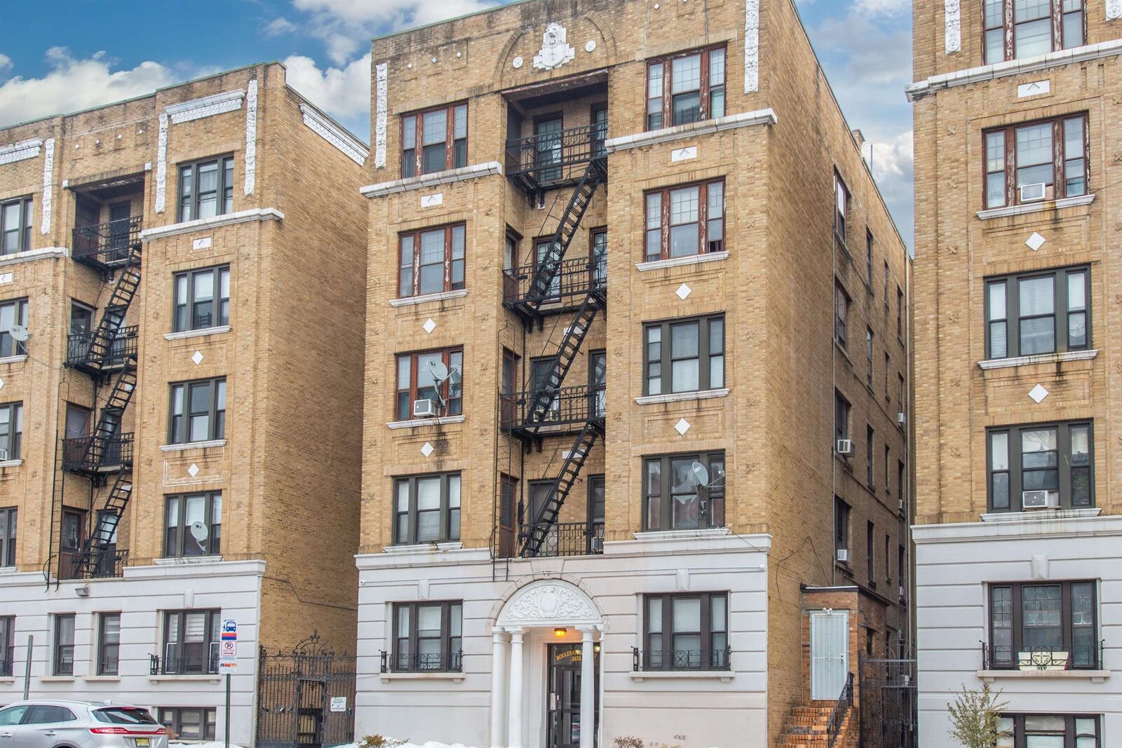 Property Photo:  2672 Kennedy Blvd 503  NJ 07306 