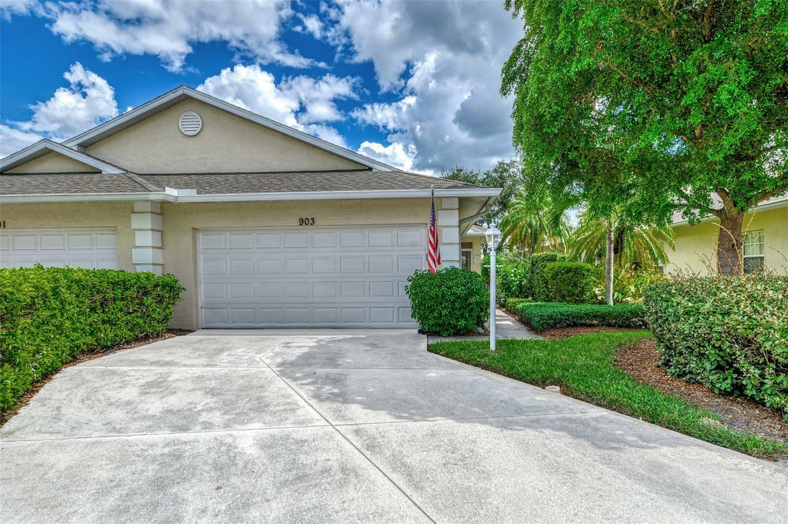 Property Photo:  903 Auburn Cove Circle  FL 34292 