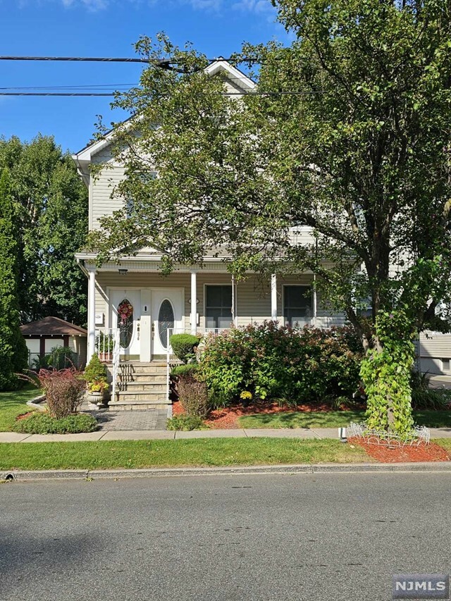 Property Photo:  817 Elm Avenue 1  NJ 07657 