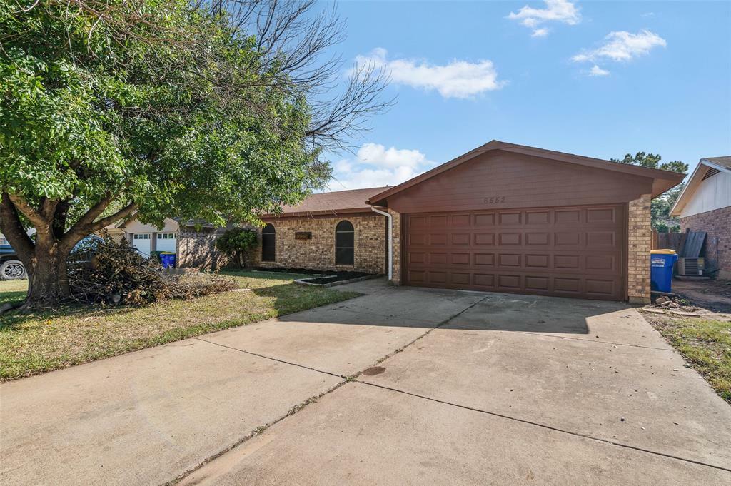 Property Photo:  6552 Meadowview Lane  TX 76148 