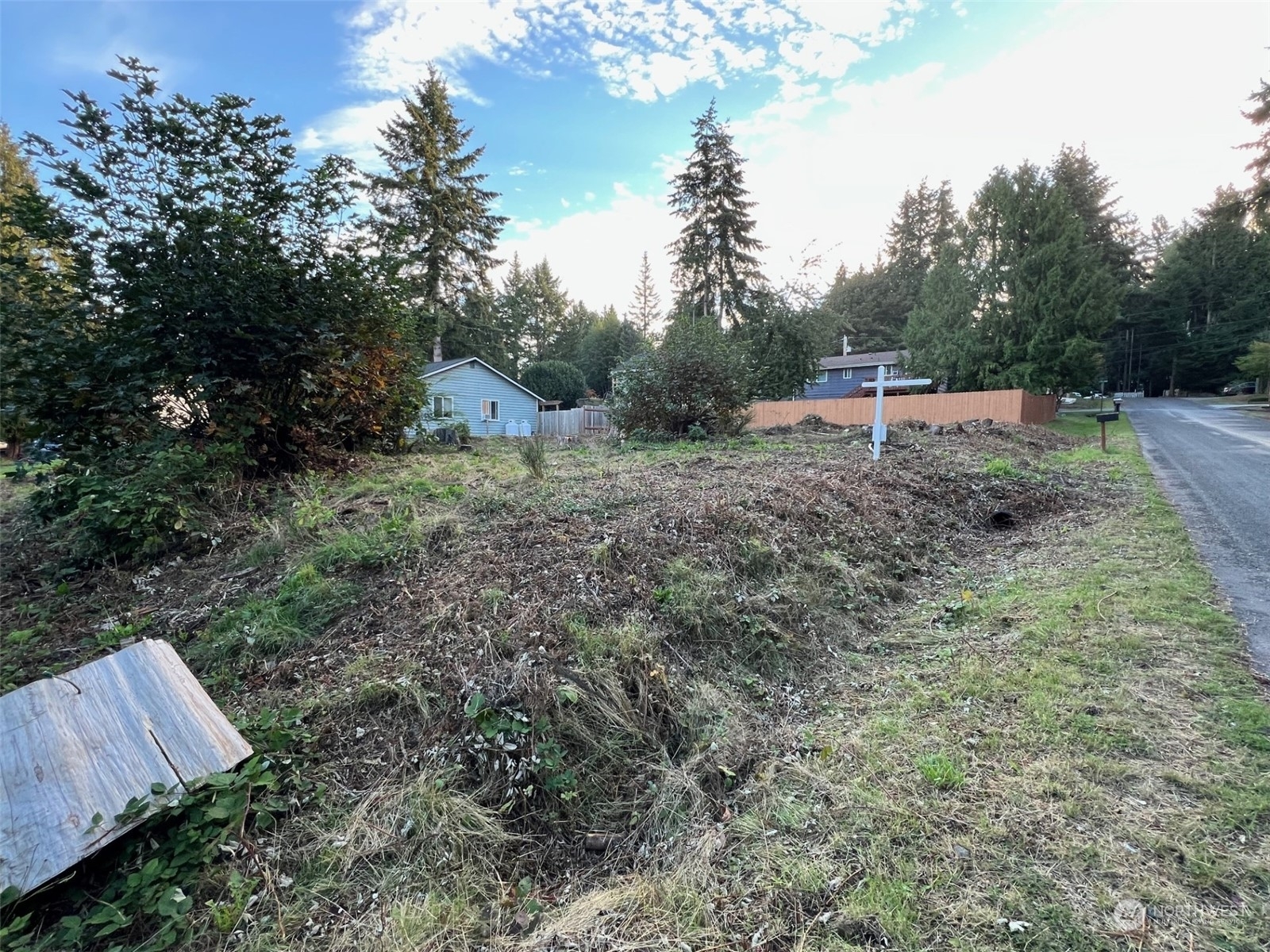 Property Photo:  7650 Sandy Way NE  WA 98370 