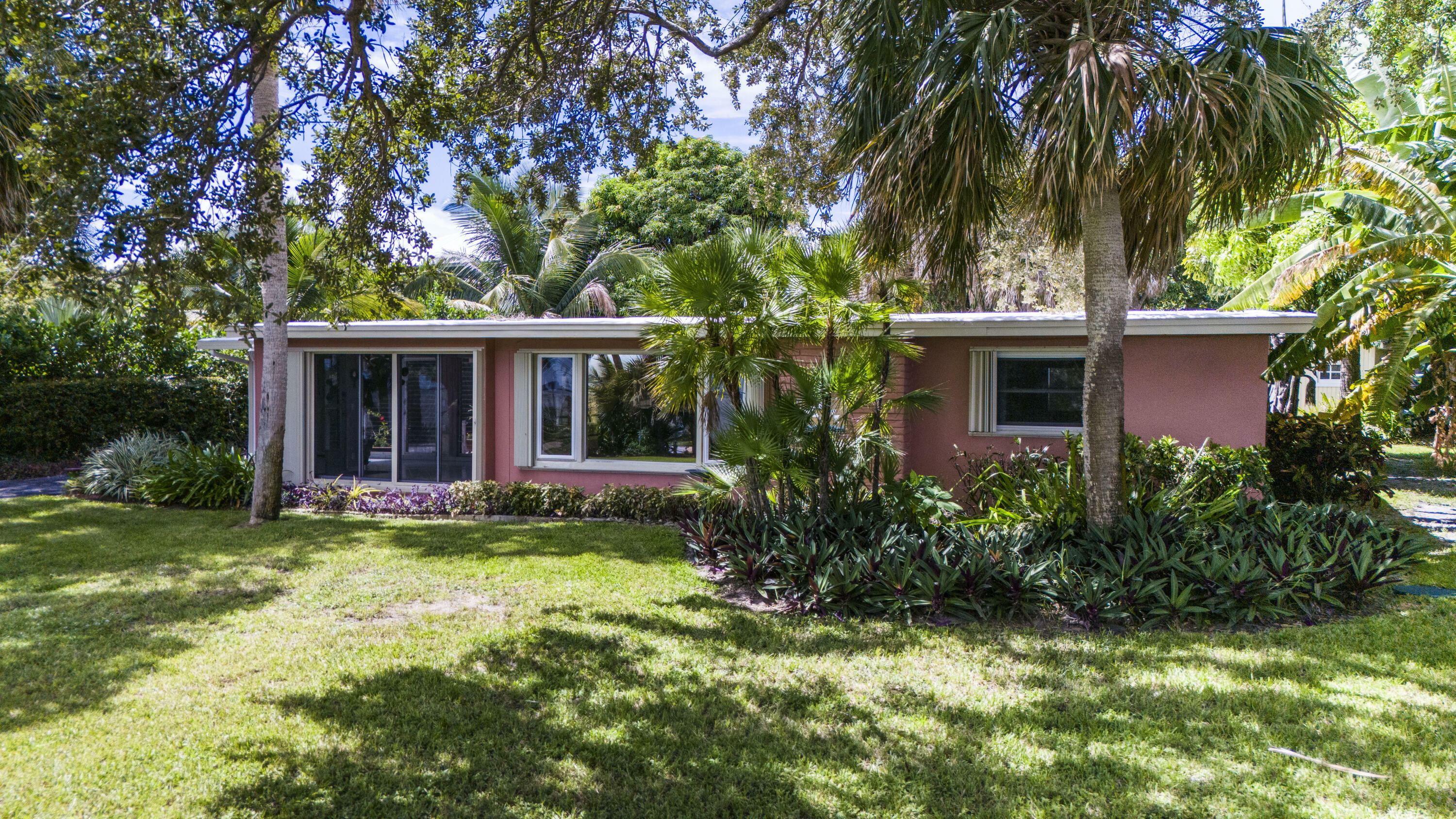 Property Photo:  3135 S Indian River Drive  FL 34982 