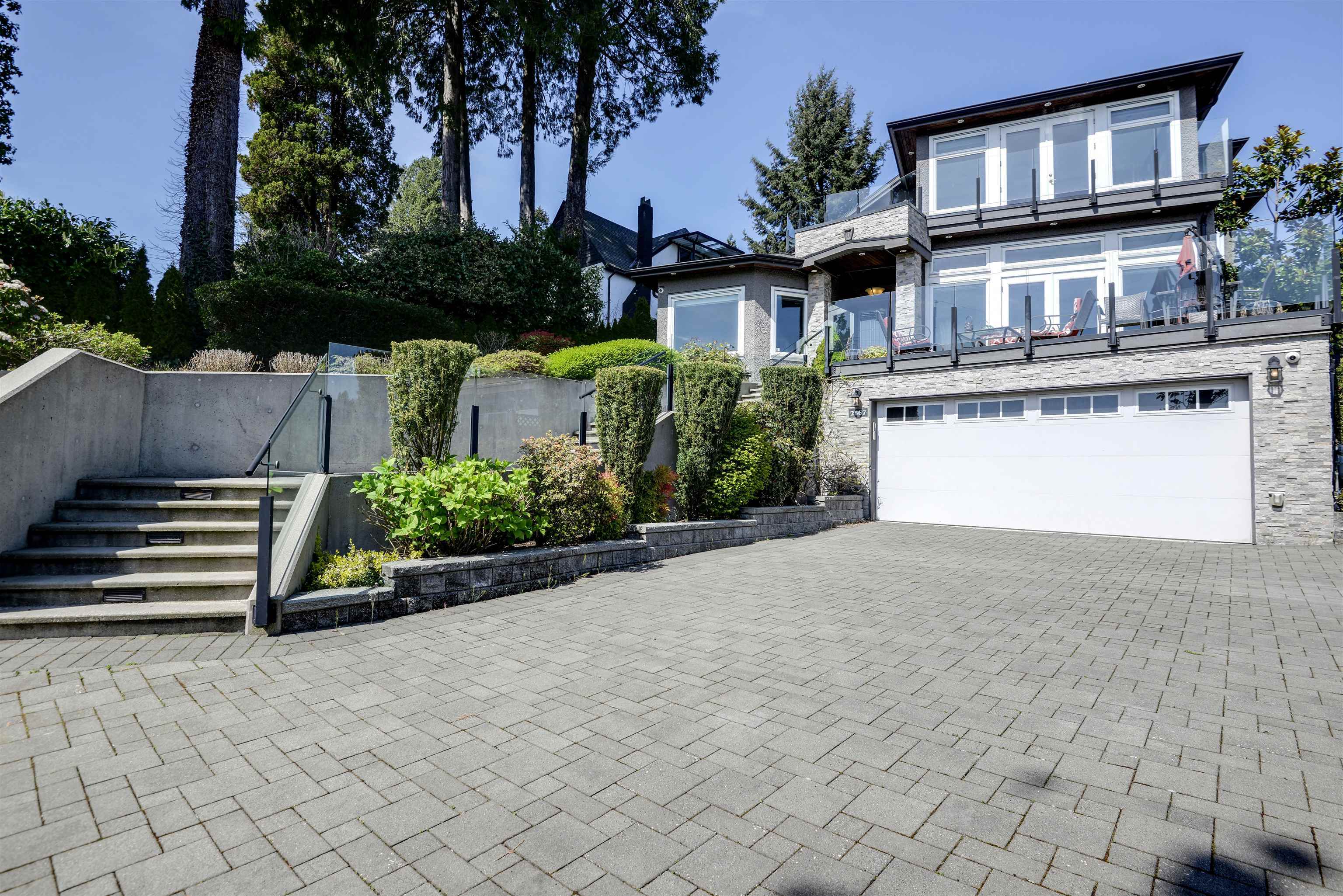 Property Photo: 2567 Lawson Avenue BC V7V 2G1