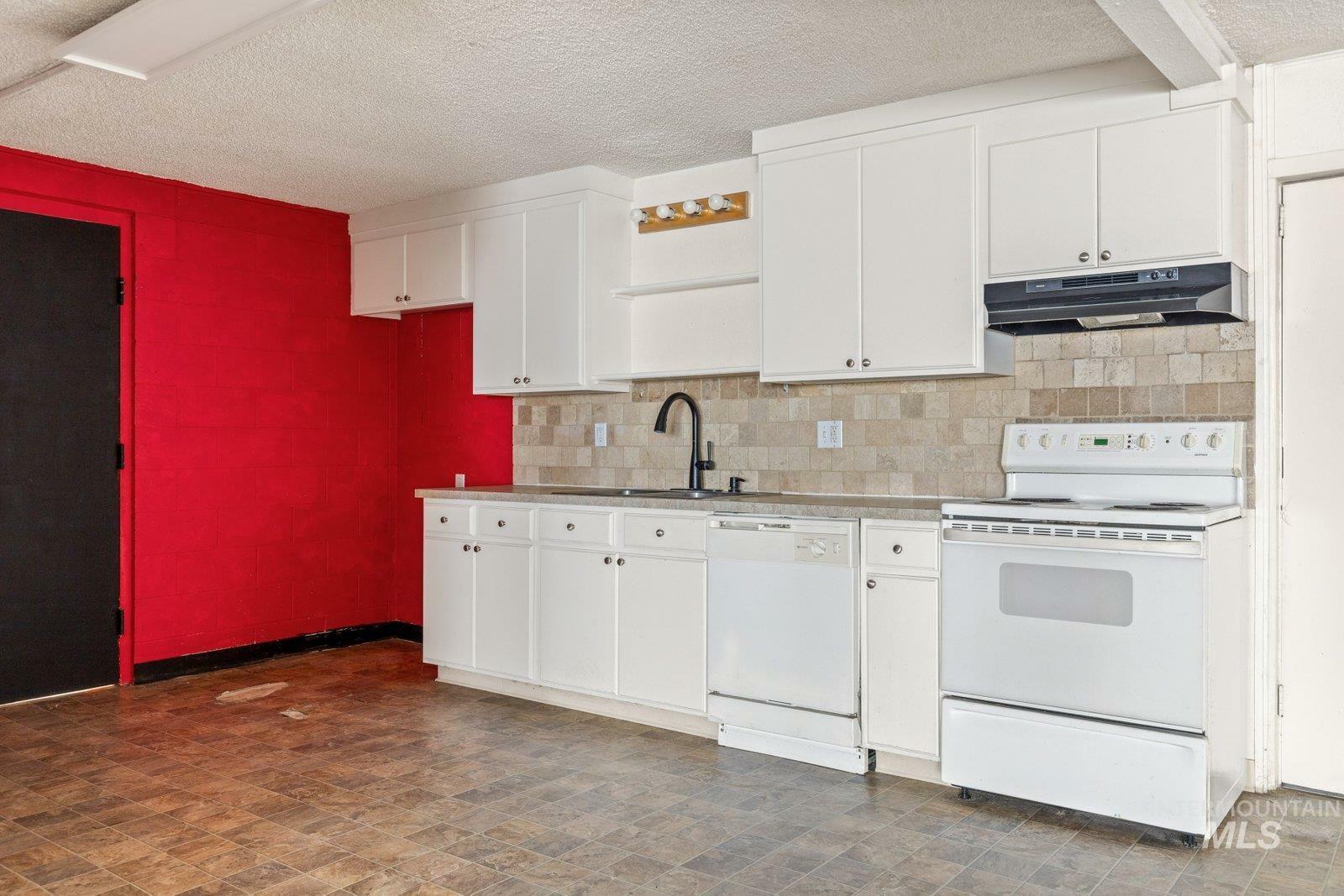 Property Photo:  410 N Kimball Ave  ID 83605 