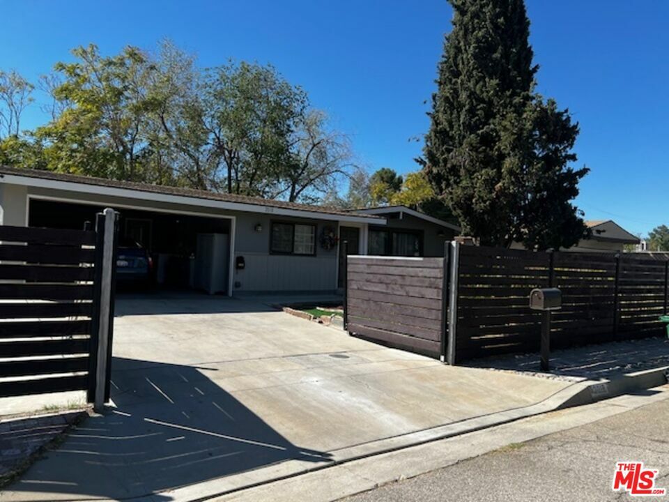 2018  W Lingard St  Lancaster CA 93536 photo