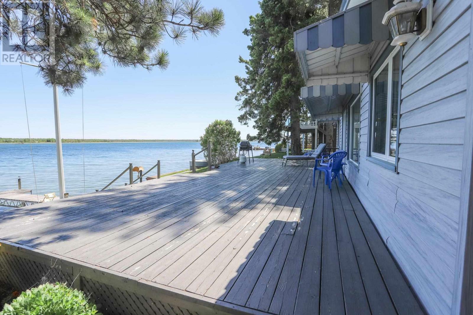 Property Photo:  456 Red Pine Dr  ON P6A 5K6 