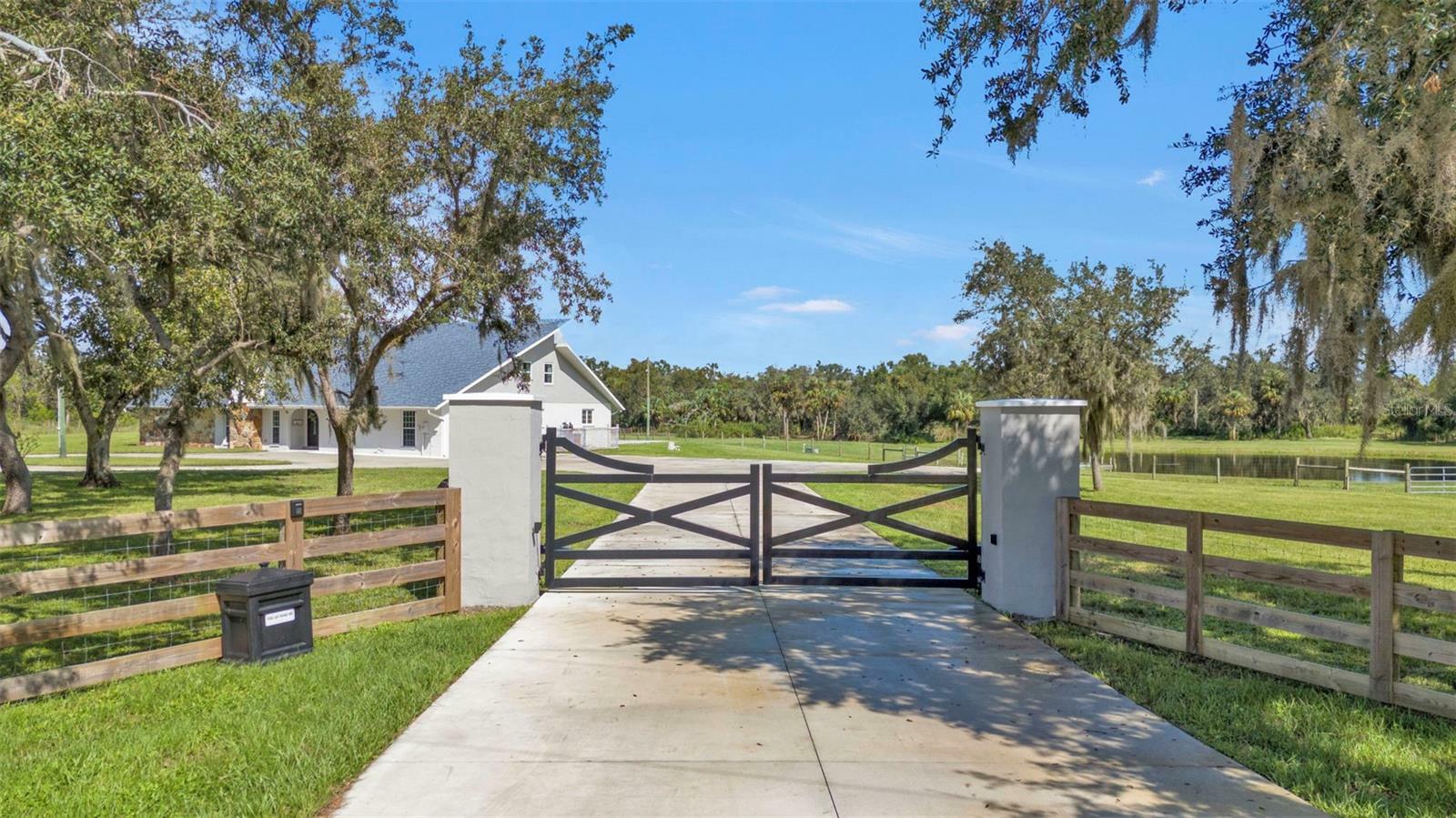 Property Photo: 15300 Water Oak Court FL 33982