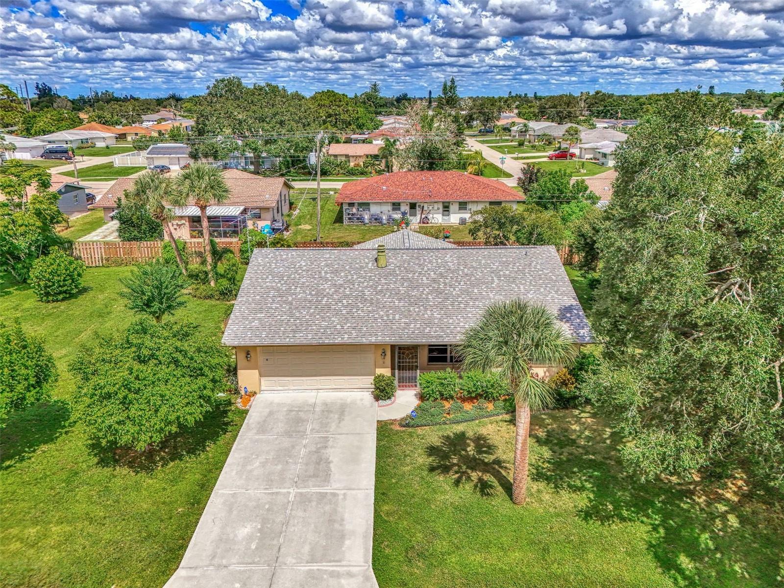 Property Photo:  181 Oneida Road  FL 34293 