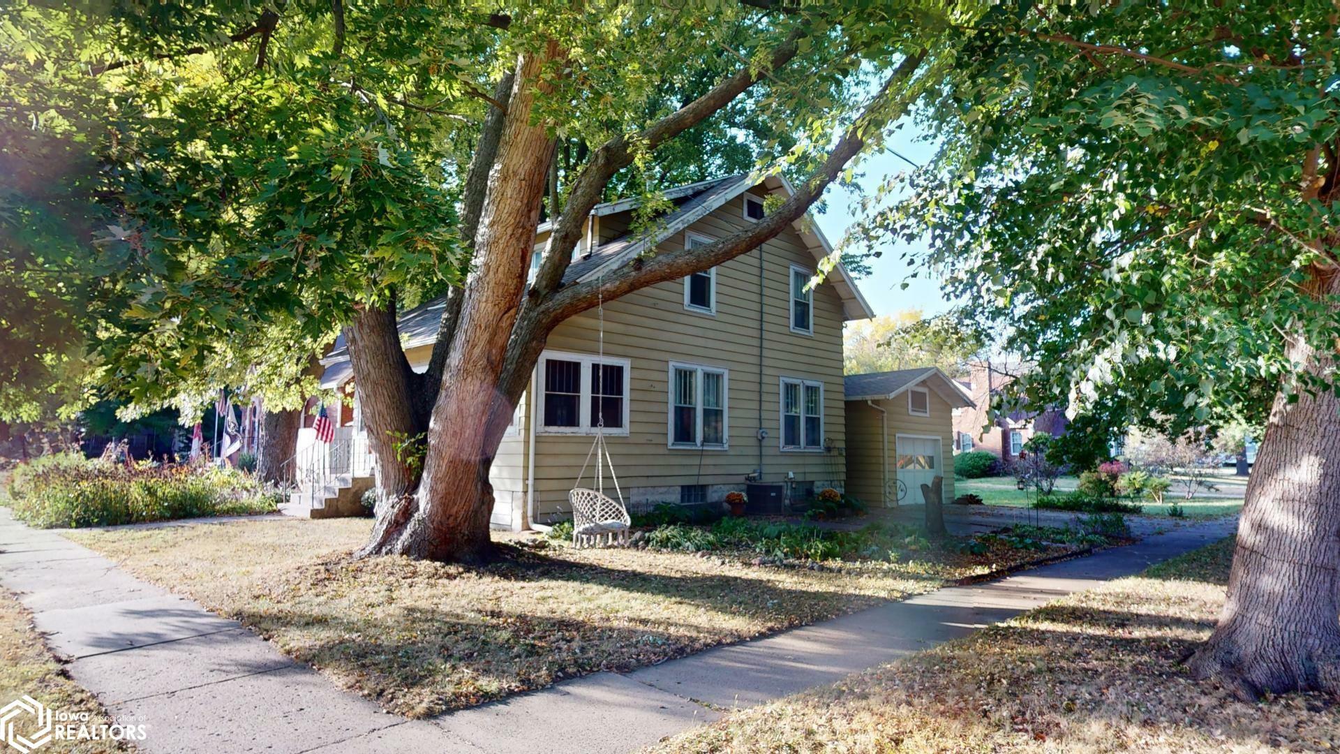 Property Photo:  612 7th Avenue  IA 50428 