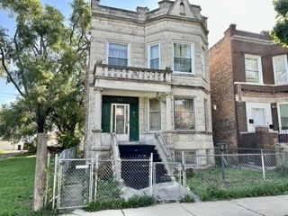 157 N Leamington Avenue  Chicago IL 60644 photo