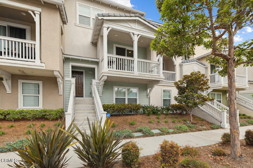 Property Photo:  3781 W Hemlock Street  CA 93035 