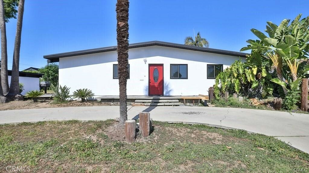 Property Photo:  10927 Homage Avenue  CA 90604 