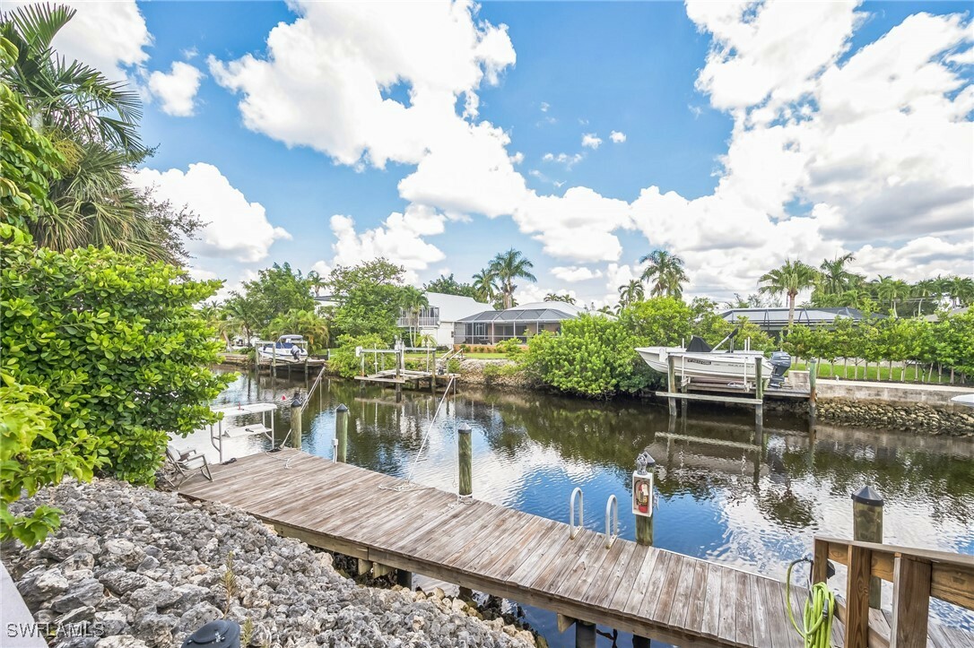 Property Photo:  1145 Cherrystone Court C  FL 34102 