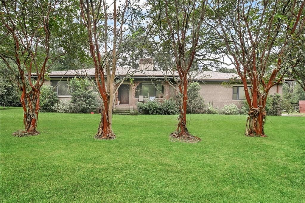 Property Photo: 22154 Lowe Davis Road LA 70435